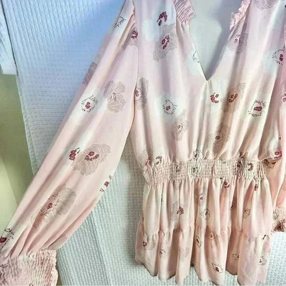 Gibson Look Dress Size XL Nasreen Smocked Tiered Floral Lined V-Neck Pink Peach - Picture 8 of 12